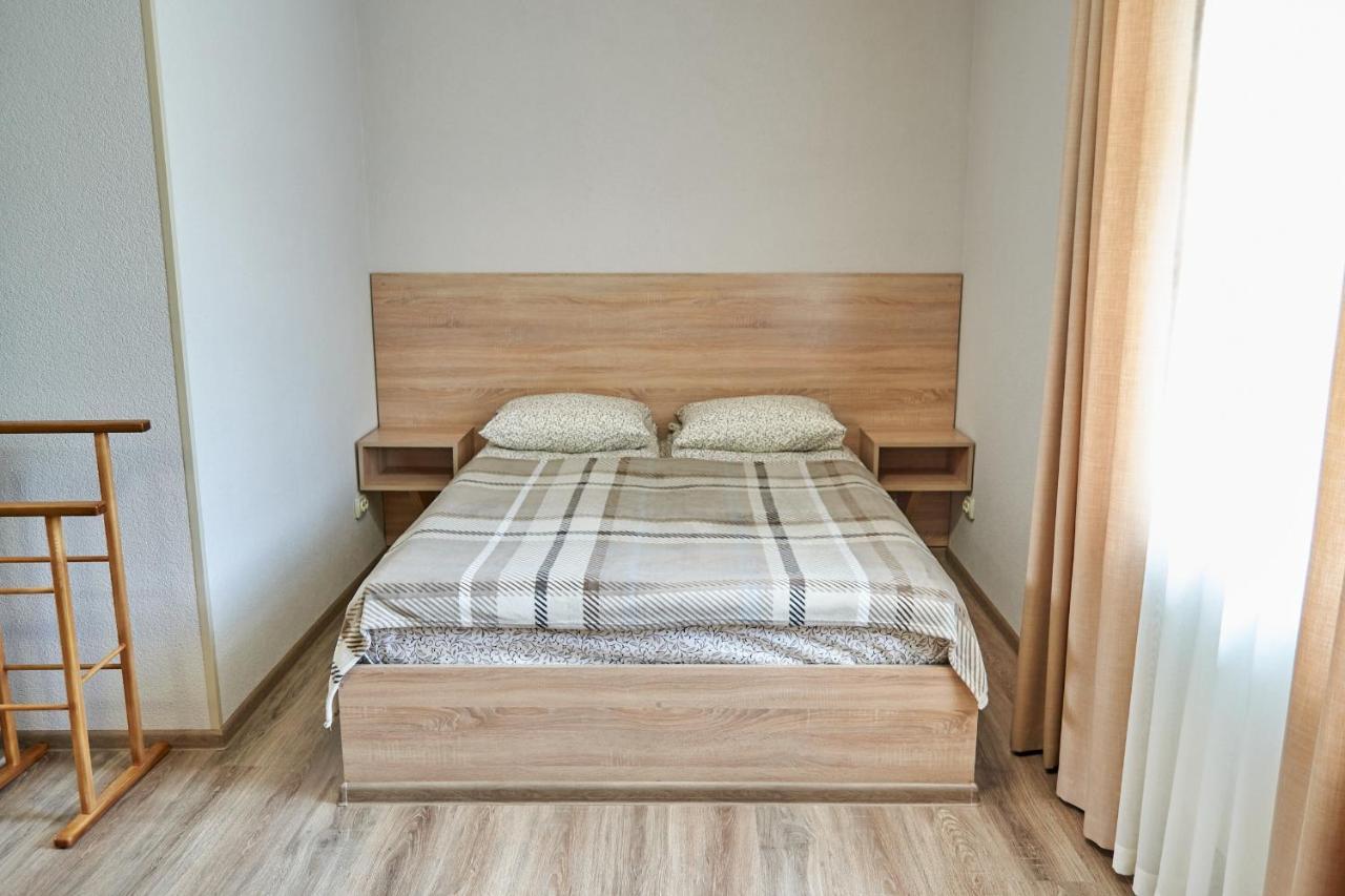 Каприз Hotel Камианец-Подилский Екстериор снимка