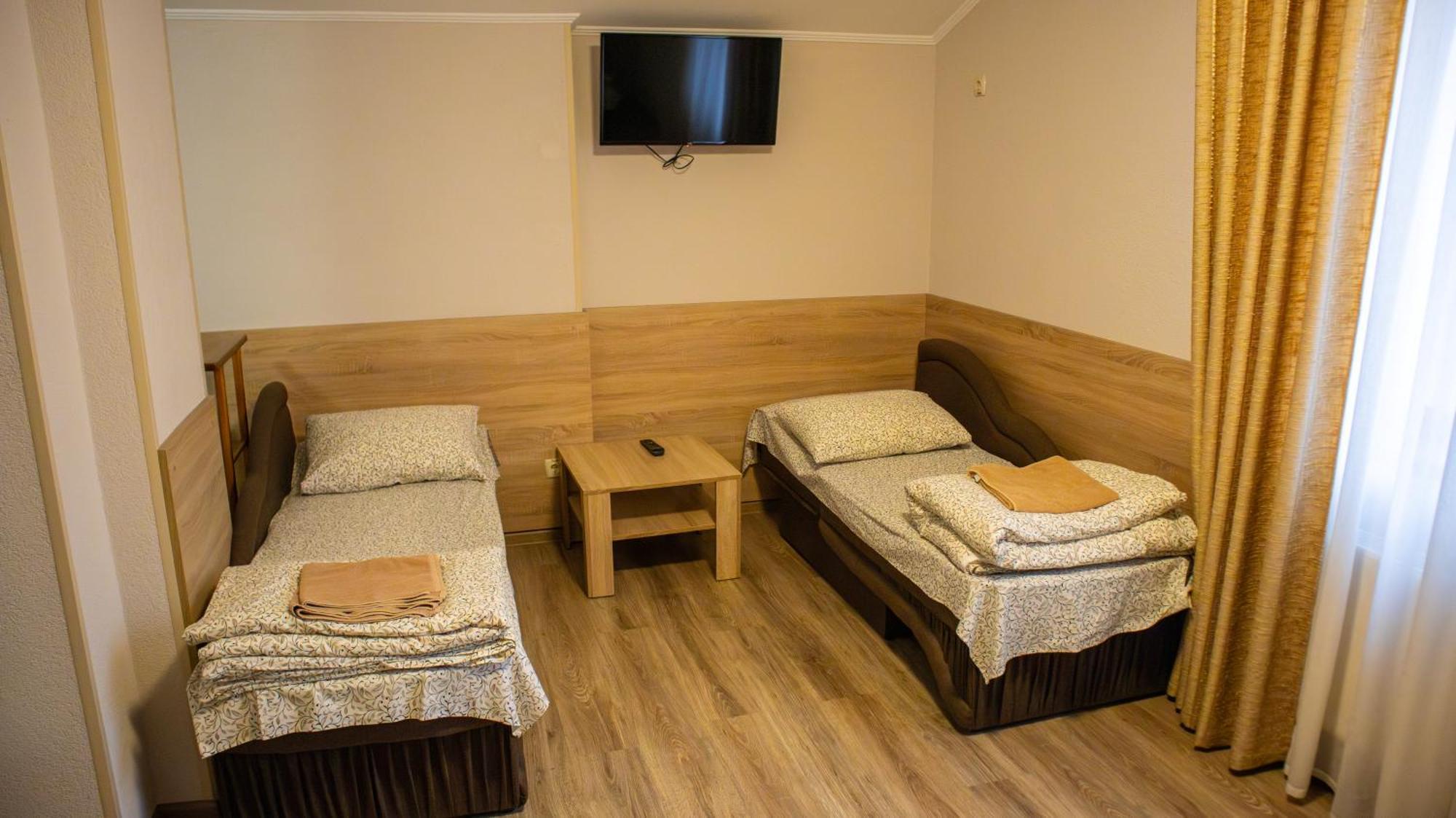 Каприз Hotel Камианец-Подилский Екстериор снимка