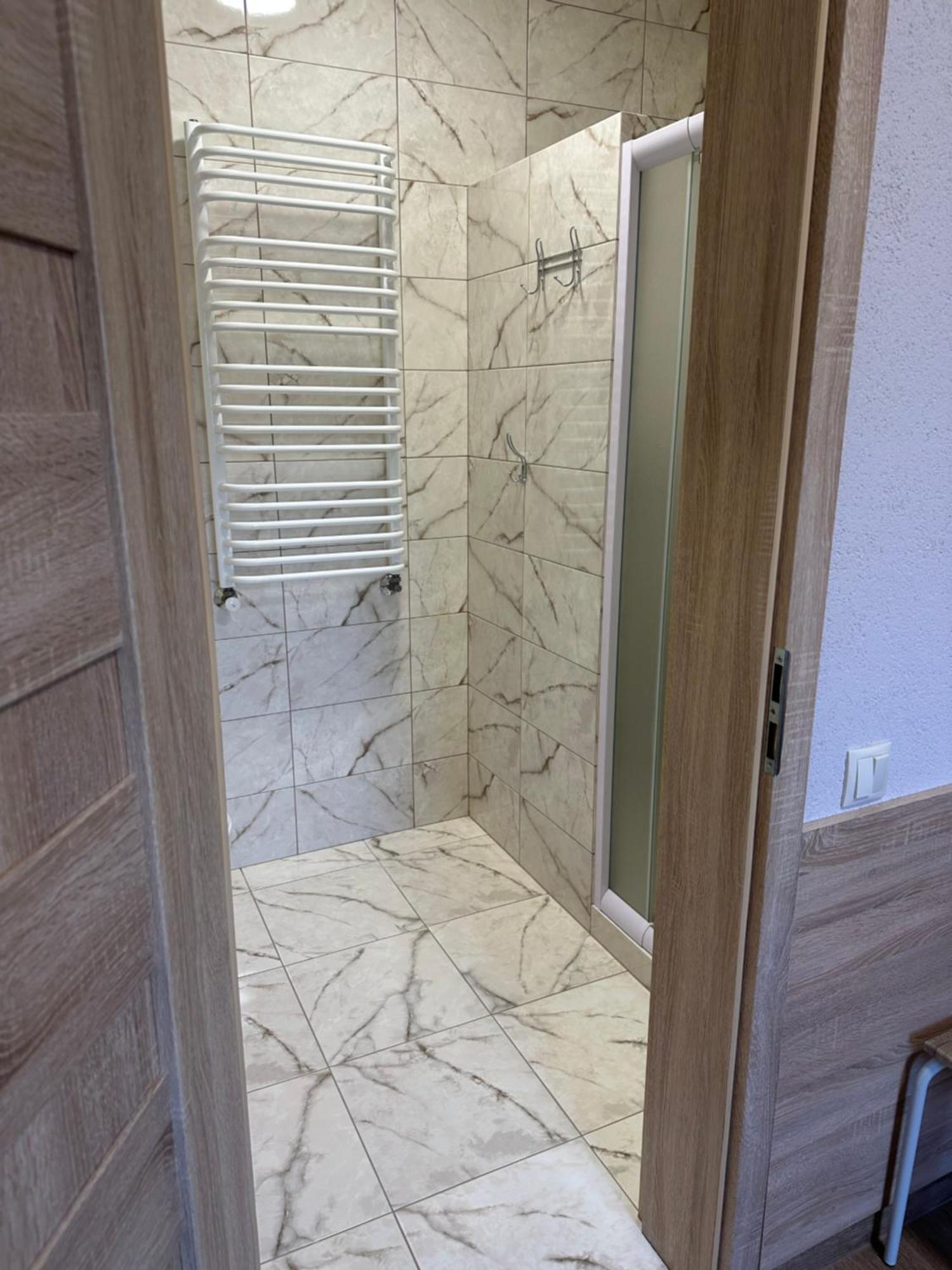 Каприз Hotel Камианец-Подилский Екстериор снимка